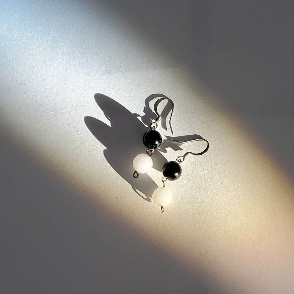 white quartz black onyx crystal ball boho earrings - Picture 7 of 7